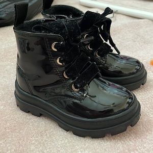 The most perfect black shiny boots from H&M